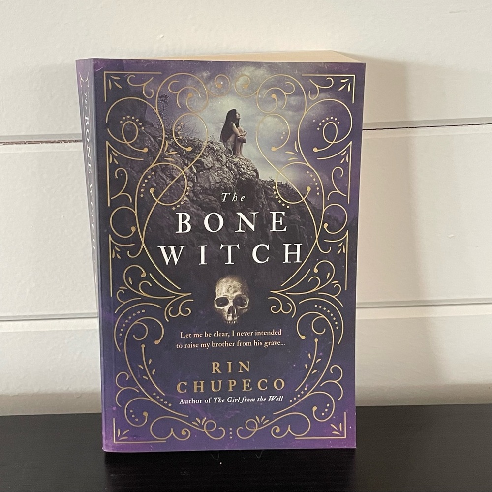 $10 SALE The Bone Witch Rin Chupeco Teen Fiction Paperback Fantasy Magic